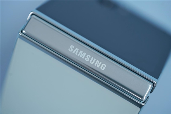 性能最強(qiáng)小折疊屏！三星Galaxy Z Flip5圖賞