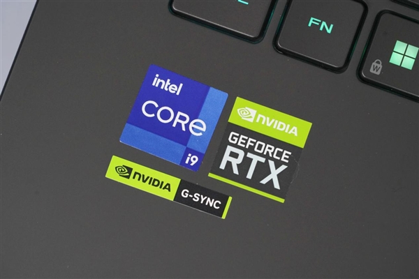 18英寸大屏+RTX 40系顯卡！ROG槍神7 Plus超競版圖賞