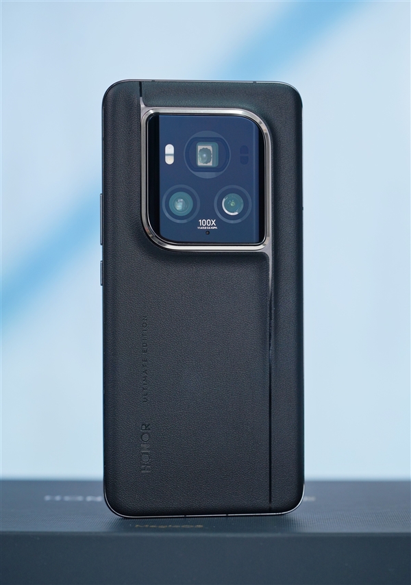 鷹眼相機(jī)設(shè)計(jì)更靈動(dòng)！榮耀Magic6至臻版圖賞