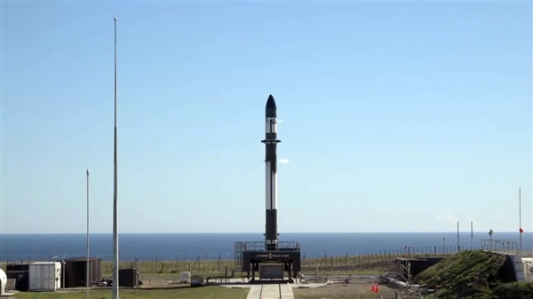 NASA準備發(fā)射太陽帆衛(wèi)星：4個巨型三角形風帆