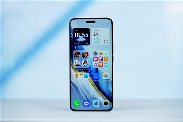 鷹眼相機(jī)設(shè)計(jì)更靈動(dòng)！榮耀Magic6至臻版圖賞