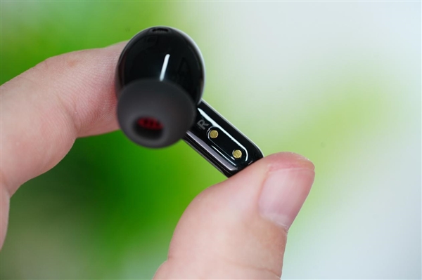 32國(guó)語(yǔ)言同傳翻譯 科大訊飛會(huì)議耳機(jī)Pro 2圖賞