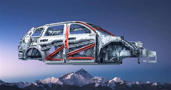 抗住重型卡車夾擊：問界M9獲新能源汽車重磅認(rèn)證