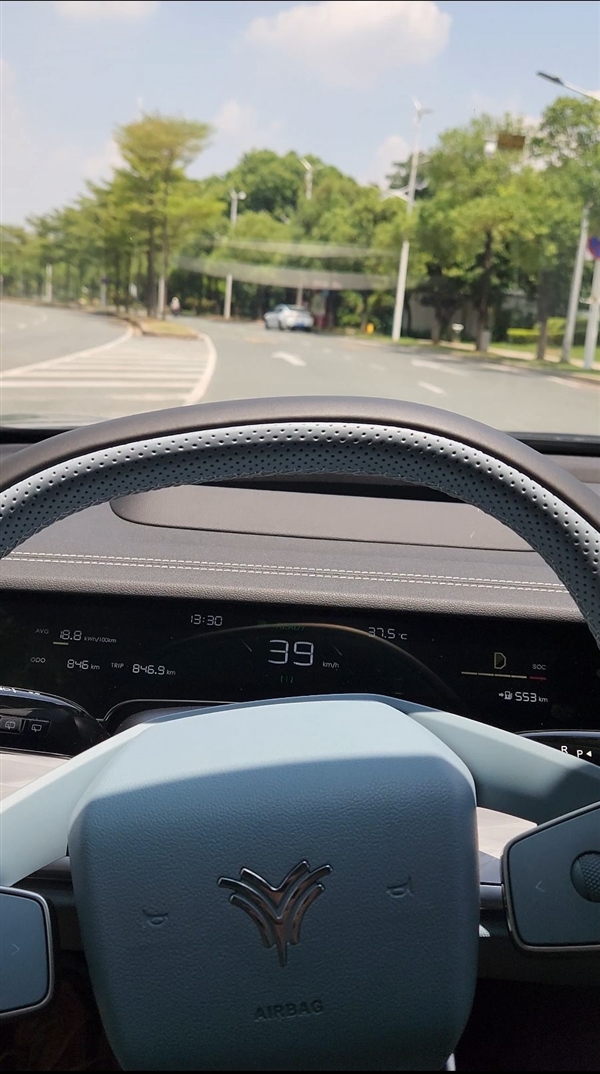 試駕哪吒S獵裝：個性、顏值、性能、實用通通滿足！