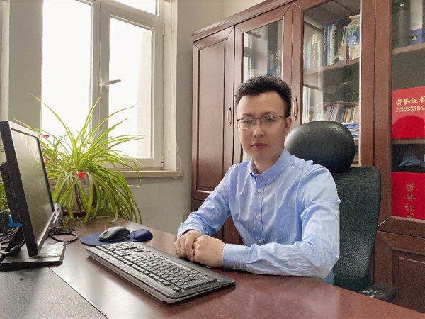 如果重來你還愿意選我當(dāng)你的導(dǎo)師嗎？“殺馬特”少年的成長