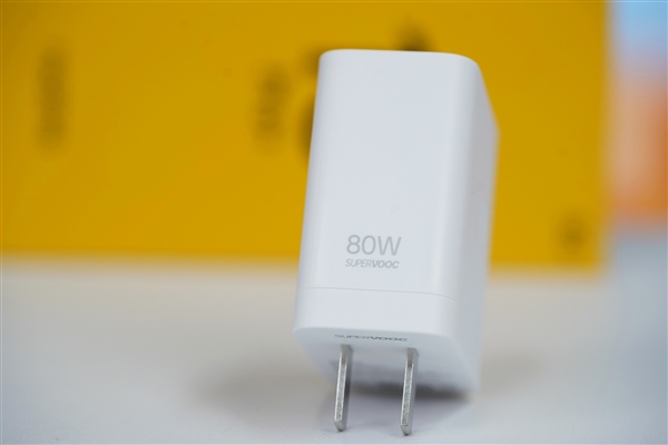 首發(fā)全新索尼超光影潛望長焦！真我13 Pro+圖賞