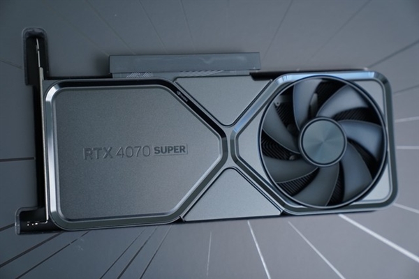 NVIDIA RTX 4070 SUPER顯卡實測：性能逼近RTX 4070 Ti