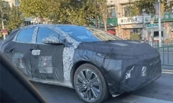 售價20-30萬元！蔚來子品牌“阿爾卑斯”兩款新車諜照曝光