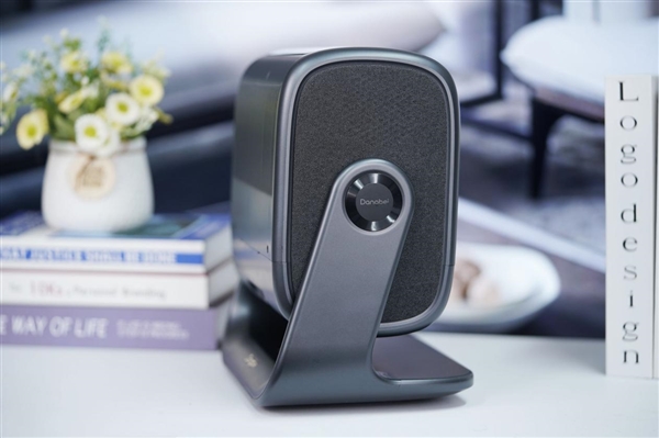 行業(yè)首創(chuàng)隔空指向遙控！當(dāng)貝F7 Pro投影儀圖賞