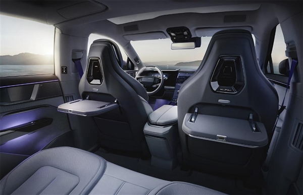 賈躍亭團(tuán)隊(duì)出身就是不一樣！高合HiPhi Y內(nèi)飾官圖發(fā)布：平替FF 91