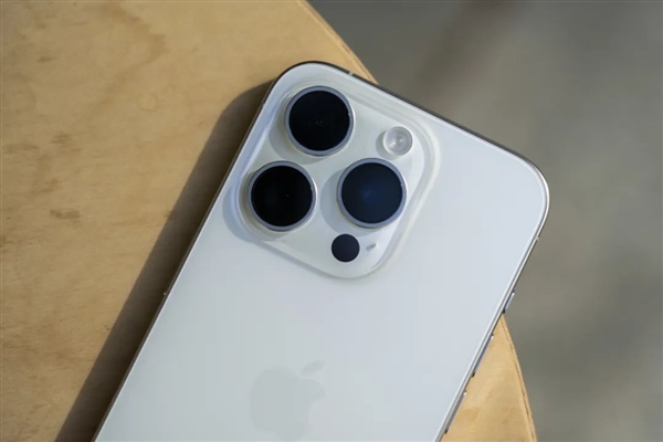 遙遙落后？iPhone 15 Pro上手體驗：這三個功能建議安卓趕緊學