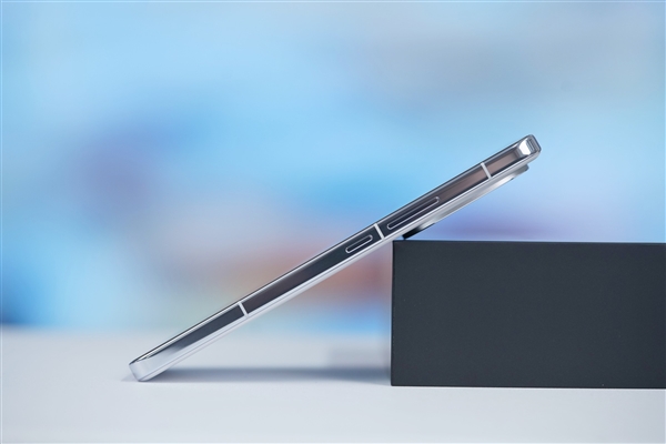 最便宜驍龍8至尊版手機！iQOO 13圖賞