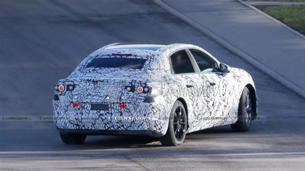 V8換電機(jī)！純電版AMG C級諜照曝光 性能超越小米SU7