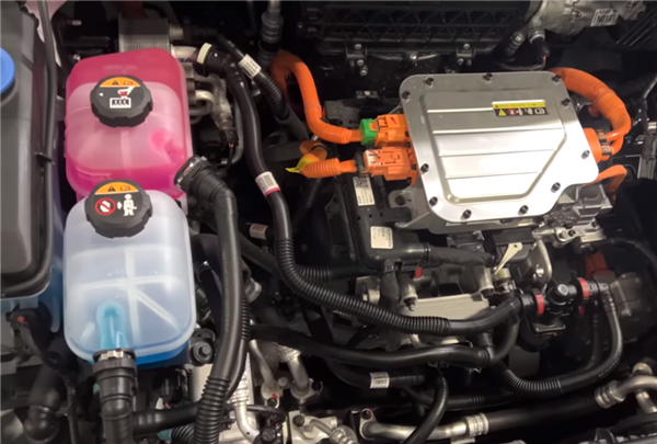 39.88萬(wàn)的韓國(guó)電車(chē) 我竟然覺(jué)得它有點(diǎn)便宜