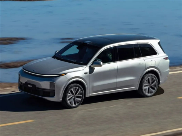 兩員工違規(guī)付費(fèi)接受采訪 理想汽車法務(wù)部：辭退并追回不當(dāng)獲利