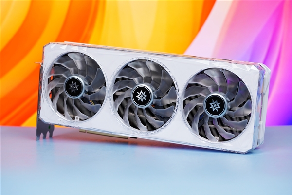 可拆卸透明外殼！影馳GeForce RTX 4080 SUPER星曜圖賞