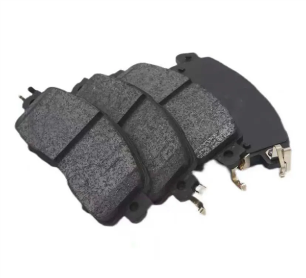 小米SU7賽道上墻火了！你還真不能怪剎車片