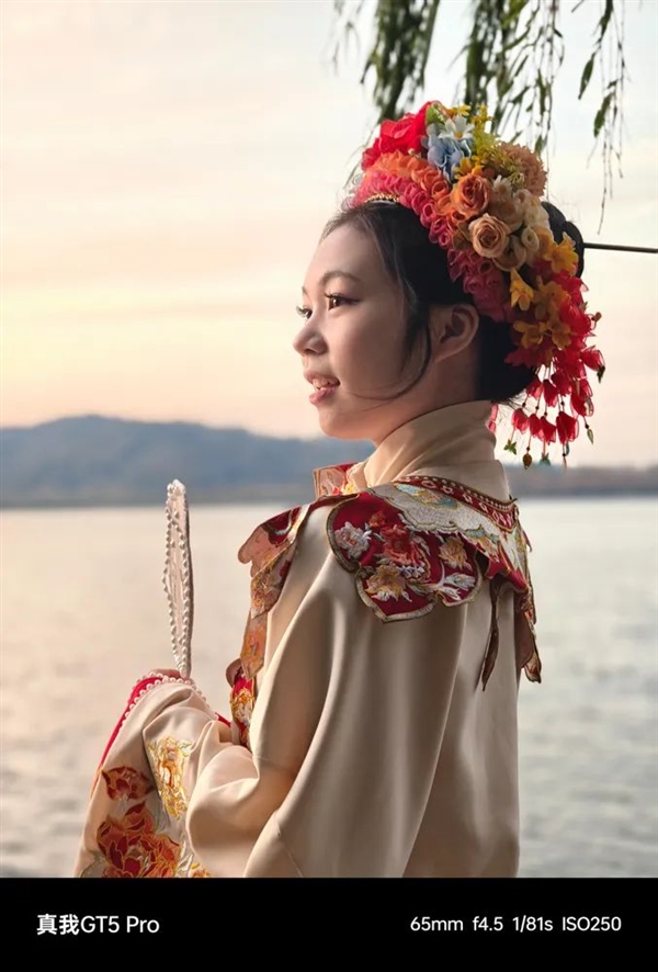 3298元的真我GT5 Pro 怕是把友商全整不會(huì)了。。。