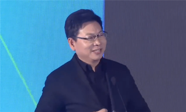 余承東：想活下來跟華為走！