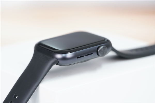 首發(fā)北極星定位系統(tǒng)！榮耀手表5圖賞