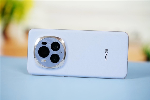 壓花素皮絕美！榮耀Magic 6 Pro流云紫圖賞