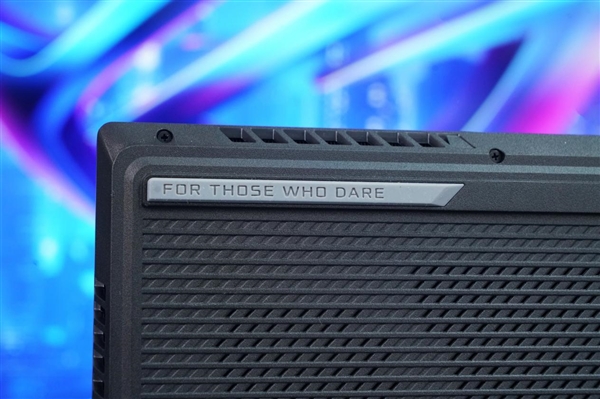 R9 7945HX3D+RTX 4090加持！ROG魔霸7 Plus超能版游戲本圖賞