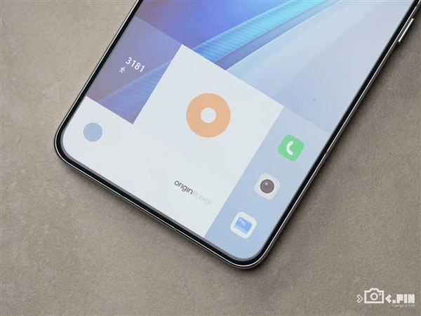 起售價(jià)不變 iQOO把標(biāo)準(zhǔn)版升級(jí)成了Pro