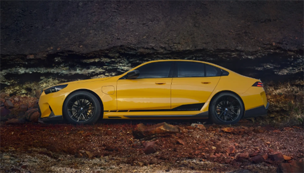 寶馬現(xiàn)役加速最快！全新M5 M Performance發(fā)布：搭載4.4升V8雙渦輪增壓+電機(jī)