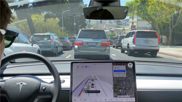 特斯拉牛仔項(xiàng)目曝光：FSD專挑極限場(chǎng)景跑