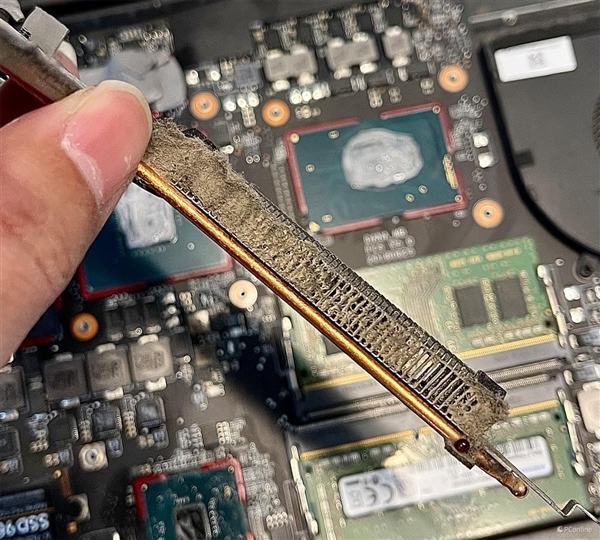 筆記本防中暑指南:教你給筆記本清灰(圖3) 筆記本防中暑指南:教你給筆記本清灰