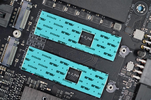 36相極致供電！華碩Pro WS TRX50-SAGE WIFI主板圖賞