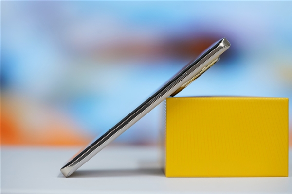 首發(fā)全新索尼超光影潛望長焦！真我13 Pro+圖賞