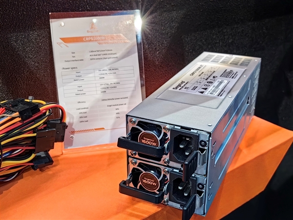 鑫谷展示5500W CRPS電源：轉(zhuǎn)換效率96％ 鈦金標準