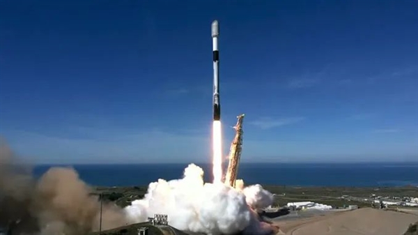 SpaceX 12手獵鷹9號火箭發(fā)射：一箭113星！