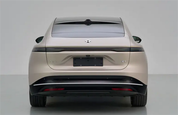 豪車市場新對手！蔚來旗艦轎車ET9申報：預售80萬硬剛邁巴赫