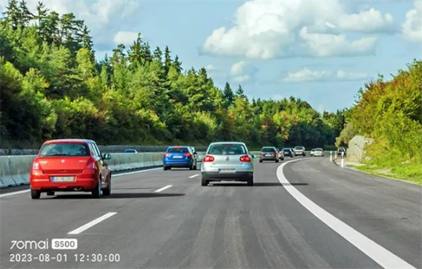 138度超廣角！70邁3K夜視流媒體后視鏡將開售：一次能看三車道