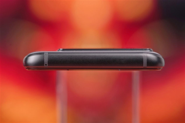 讓玩家心動的定制 ROG 6游戲手機《暗黑破壞神：不朽》典藏限量版圖賞