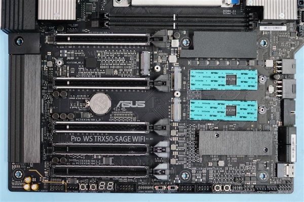 36相極致供電！華碩Pro WS TRX50-SAGE WIFI主板圖賞