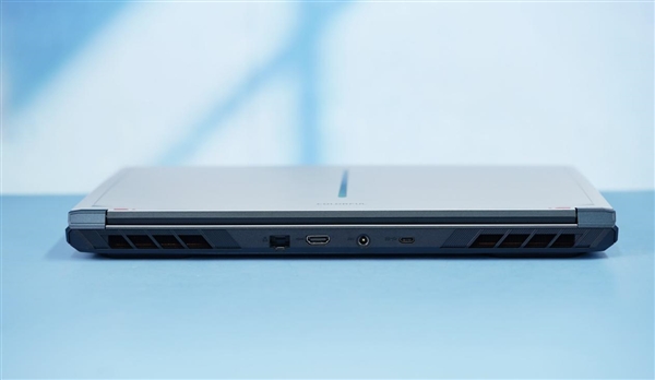 RTX 4070僅7199元！七彩虹隱星P16 TA 24筆記本圖賞