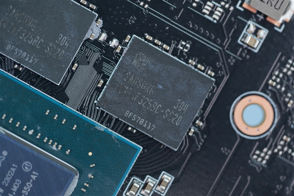 支持雙BIOS功能！獵鷹RTX 4060 Ti Eagle圖賞