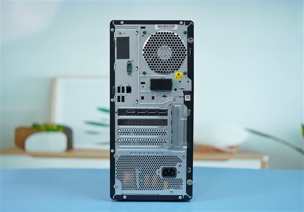 業(yè)界首款AMD全場景基礎工作站！聯(lián)想P358圖賞