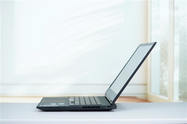 i9-14900HX+RTX 4080！惠普暗影精靈10圖賞