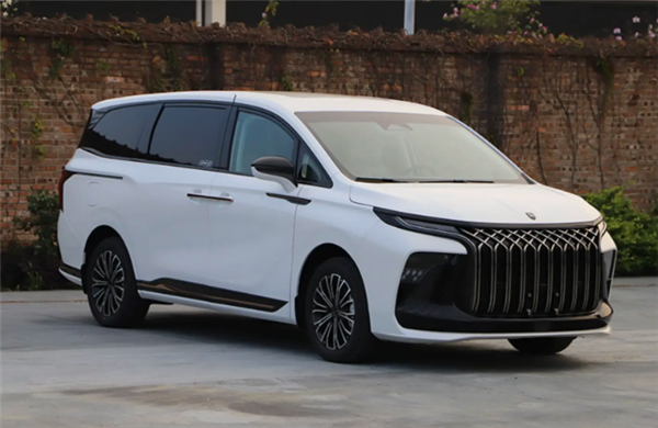 又一中大型MPV即將上市：東風(fēng)風(fēng)行游艇V9曝光 提供1.5T插混系統(tǒng)