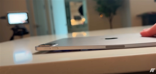 這回不容易掰彎了！蘋果新款iPad Pro暴力測試