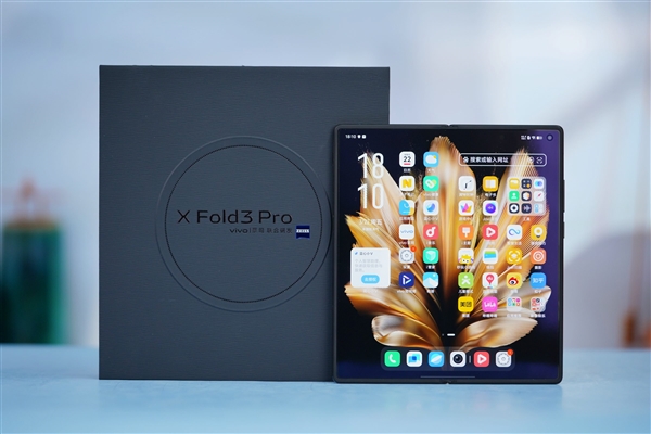 比iPhone 15 Pro Max還輕??！vivo X Fold 3 Pro圖賞