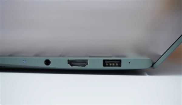 全球首發(fā)磁吸攝像頭！榮耀MagicBook Art 14圖賞