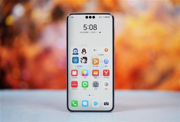 6999元最強(qiáng)“爭(zhēng)氣機(jī)”！華為Mate 60 Pro南糯紫圖賞