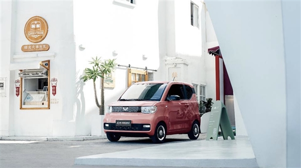 銷量暴跌近七成  被稱作“國民神車”的五菱MINI EV為啥賣不動(dòng)了？