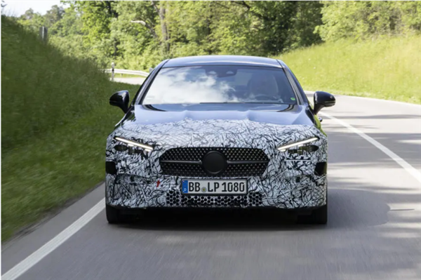 全系48V輕混+后輪轉向 全新奔馳雙門轎跑CLE曝光！將取代現(xiàn)有C級E級Coupe車型