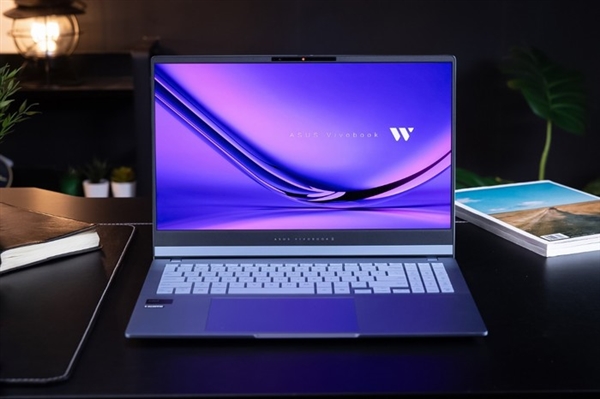 華碩無畏Pro 15 2024上手：16小時續(xù)航驚人